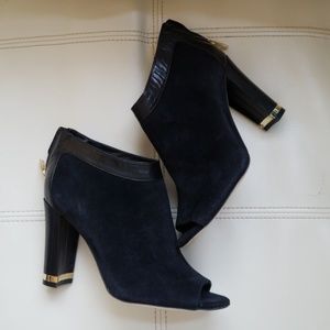 Marc Fisher peeptoe ankle boots sz 6